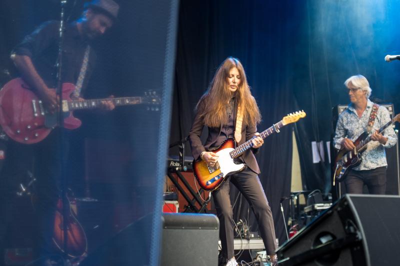 Claudia Scott spiller på Lægreidfest i 2021